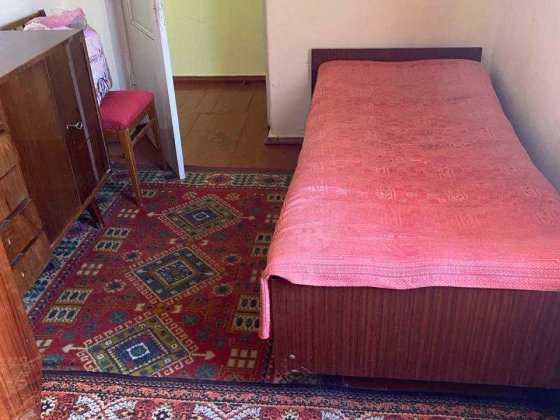 Здам Койко місце в 3-х кімнатній квартирі Центр