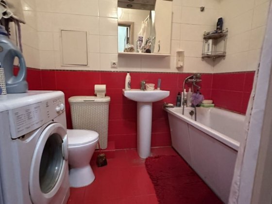 Сдається кімната у приватному будинку , другий поверх. Киев