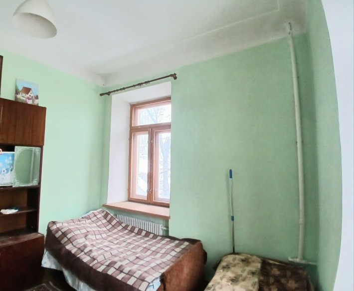 Здам в оренду кімнату. Метро Захісникив України - фото 1