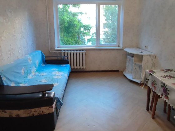 Сдам комнату в 3 к.кв.  на Таирова