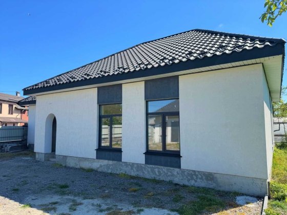 Продам будинок 138 м2 під чистову гараж літня кухня альтанка Требухів