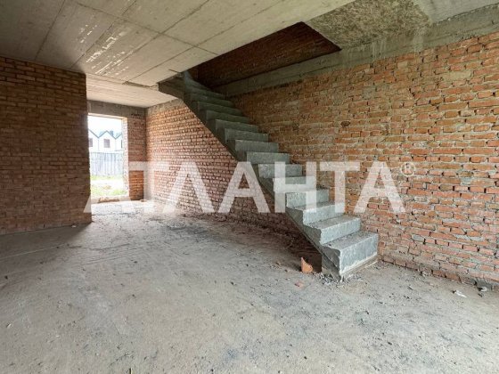 Продаж Танхауса  У Хотові, вигідна ціна. Обухівського району. Хотів