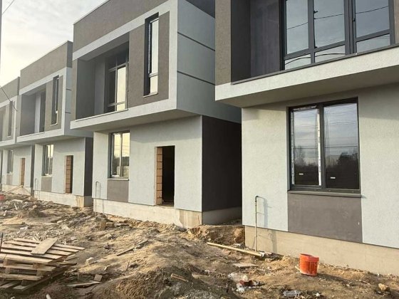 Продаж будинків - дуплексів в с. Чайки Чайки