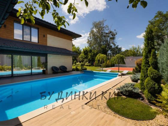 Продаж будинку з дизайнерським ремонтом в м. Київ  ( Чайка ) Чайки