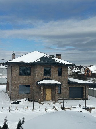 Продам двоповерховий будинок 262,93 кв.м. в с. Шевченкове - фото 1