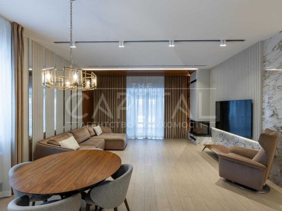 Продаж двоповерхового будинку преміум-класу 220м2, 10 соток  Хотів Хотов