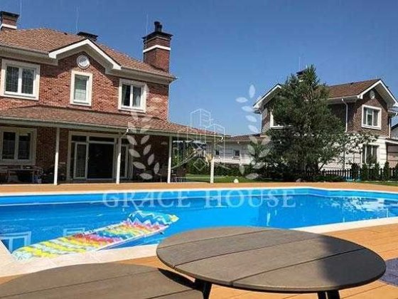 Продаж готового будинку з ремонтом у закритому КМ.  Віта-Поштова. Юровка