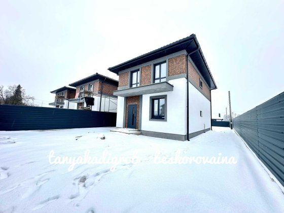 Просторий двоповерховий будинок ,Газ ! Шевченково