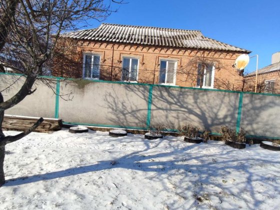 Продається затишний будинок