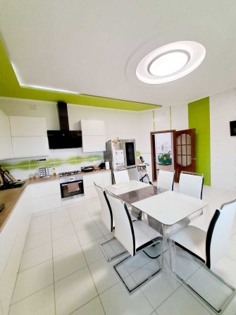 Продам сучасний будинок, баню, гостьовий/б (меблі, техніка). Торг! - фото 1