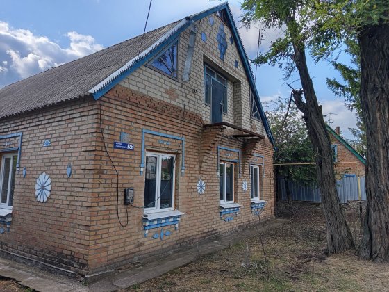 Дом с  удобствами (ванна, туалет) 120м², 90сот., цена до 1 марта Компаніївка