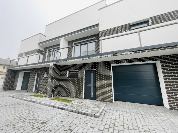 Продаж котеджу з власною ділянкою, центр, Солонка, Львів 2 км! - фото 1