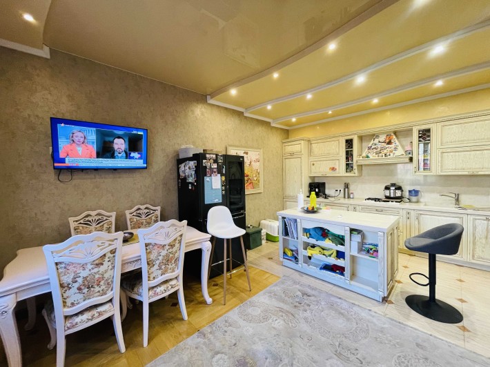 Продаж будинку з ремонтом Сокільники поруч"Вікторія Гарденс" у Львові! - фото 1