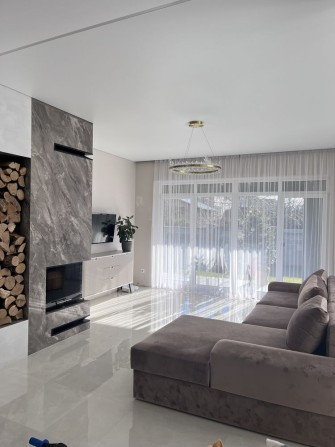 Продаж будинку з ремонтом  233 кв. м. від власника - фото 1