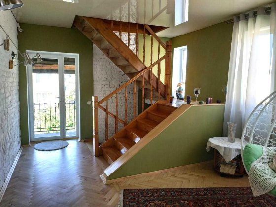 Продаж будинку м.Винники вул.Повстанців спарений з ремонтом. Винники