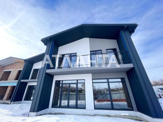 Продаж котеджу  в Солонці з центральними комунікаціями. Солонка