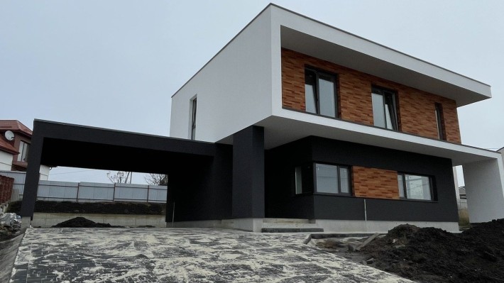 Продаж двоповерхового будинку в с. Солонка вул. Демократична
вул. Де - фото 1