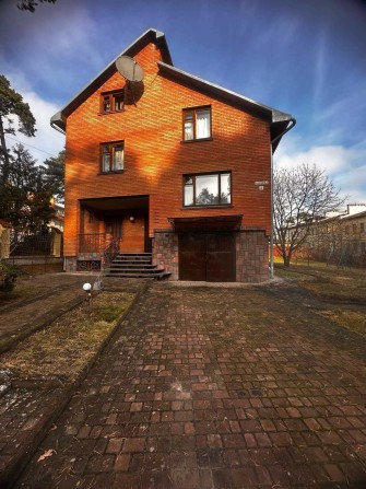 Продаж будинку з великою земельною ділянкою в Брюховичах, - фото 1