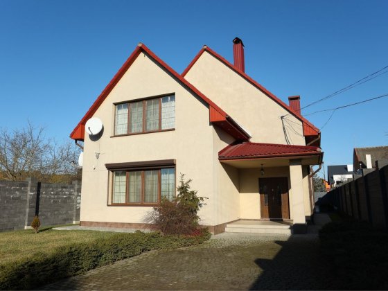 Продам затишний будинок село Дачне Луцк