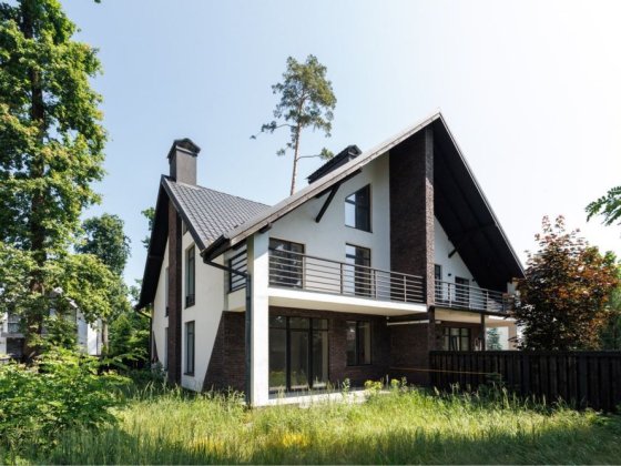 Продаж дуплекс 180м2. Початковий ремонт. КМ.ЦЕНТРАЛЬНІ комунікаціі. Буча