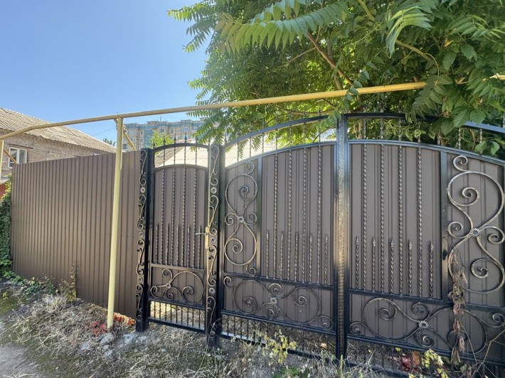 Продається будинок в центрі міста . - фото 1