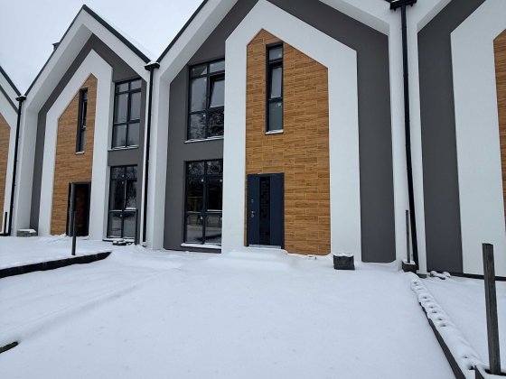 Продам Таунхаус. Центральні Комунікації. Зручний виїзд до Києва 15 хв! Ирпень