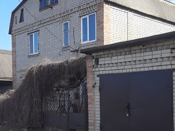 Продам будинок від власника. Двоповерховий будинок. Довгинцівський  рн Кривий Ріг