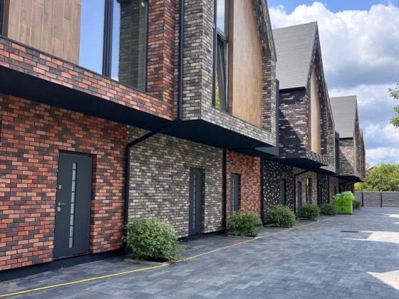 Просторий таунхаус з власною прибудинковою територією Ірпінь