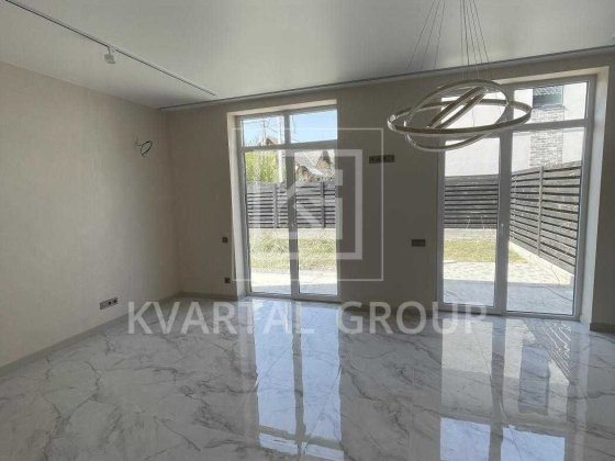 Готовий дуплекс, велика ділянка та початковий ремонт Ирпень