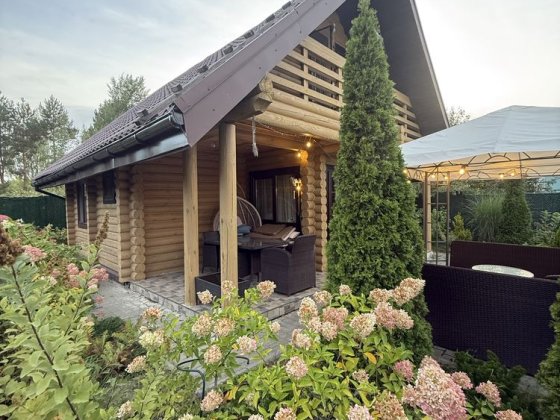 Будинок зі зрубу біля лісу та озера! Буча