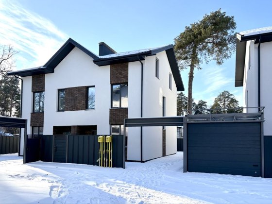 Будинок центр Ірпеня, готовий, Газове опалення, 3 поверхи Ірпінь