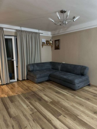 Продам двокімнатну квартиру по вул.Мілютенко, 28А. - фото 1