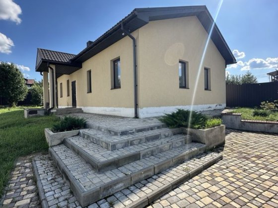 Одноповерховий будинок з ремонтом неподалік центру | Буча Буча