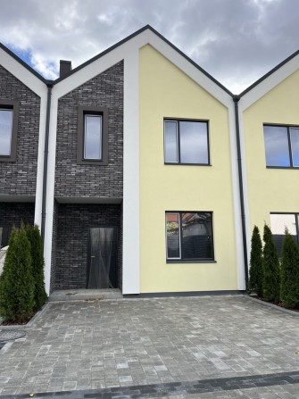 Готовий Таун біля 3-ї школи. єОселя - ТАК. Центральні комунікації. - фото 1