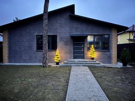 Красивий будиночок в Бучі Буча