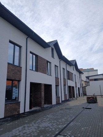 Таунхаус в центрі міста газове опалення - фото 1