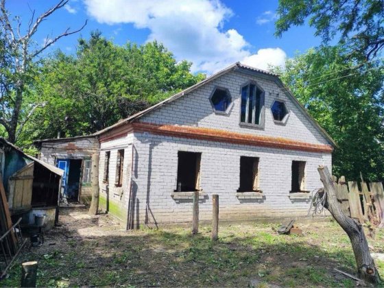 Продам будинок 1990 р. поряд з містом !! Полтава