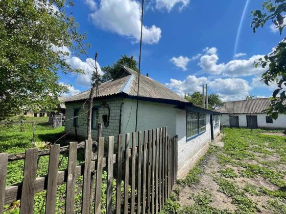 Будинок з ділянкою 25 соток. Всі комунікації. 30 хв до центру міста. Полтава