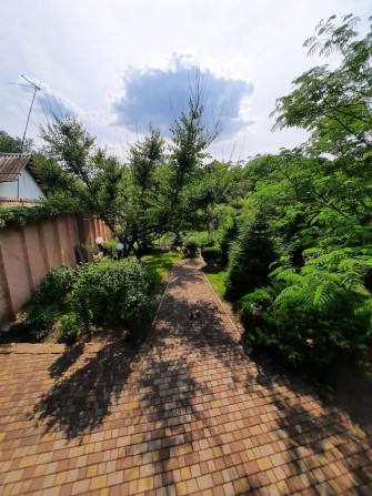 Затишний будинок в Центрі міста - фото 1