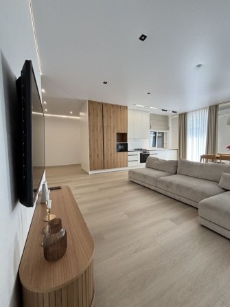 Купити будинок з ремонтом біля Києва з газом - фото 1