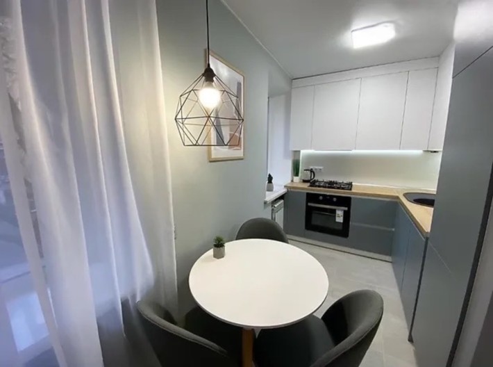 Продається 2-кімнатна квартира в районі Центрального ринку - фото 1