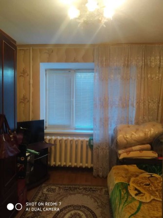 Комната в коммуне на Пр.Добровольского/Марсельская. Укомплектованная. - фото 1