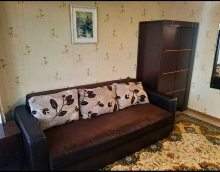 Севастопольська пл. вул.Антонова Кімната для дівчини, без власників - фото 1