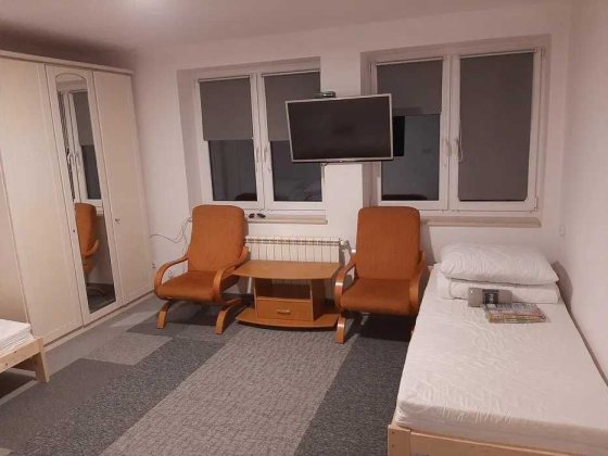 Здам підселення в кімнату 1500грн місяць проживання Київ Театральна Киев