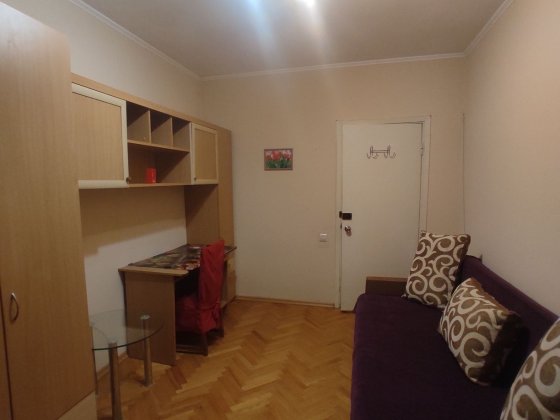 м. Позняки   Срібнокільська 22 а для дівчини Киев