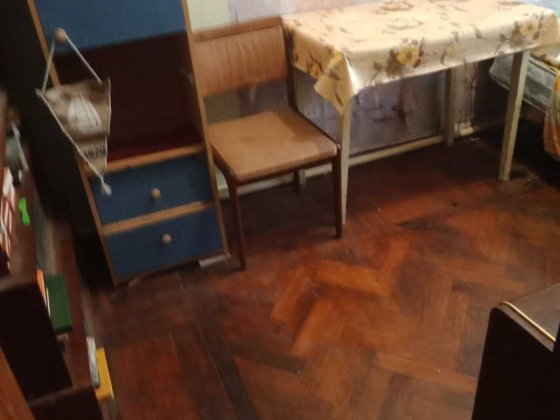 Сдам комнату в 3-х комн.кв-ре с хозяином,со своим с/узлом.Центр..