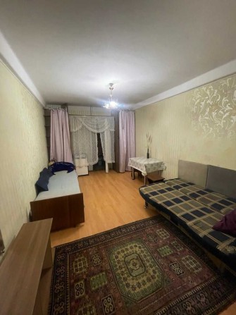 Здається кімната без проживання господарів в квартирі,метро Лісова. - фото 1