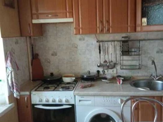 Сдам комнату в 2-комн,квартире пр-кт,Оболонский м.Минская Киев