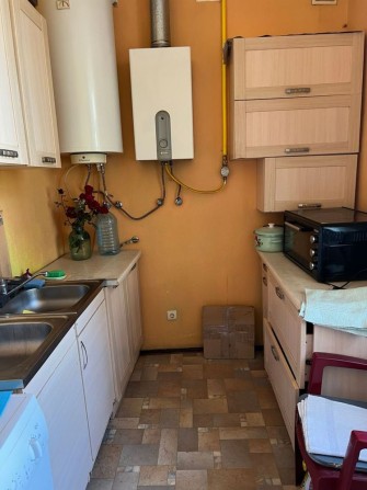 Кімната в сучасній комульніц квартирі м.Лукьянівска вул Ю.Іллєнка 53А - фото 1