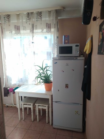 Сдам комнату для девушки без комисии - фото 1